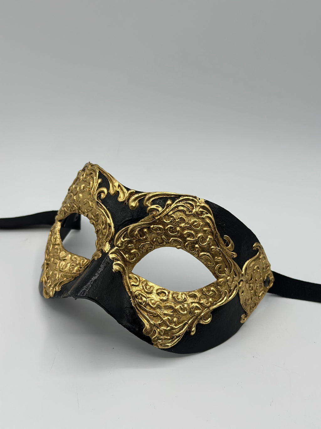 Black and Gold Men’s Masquerade Mask