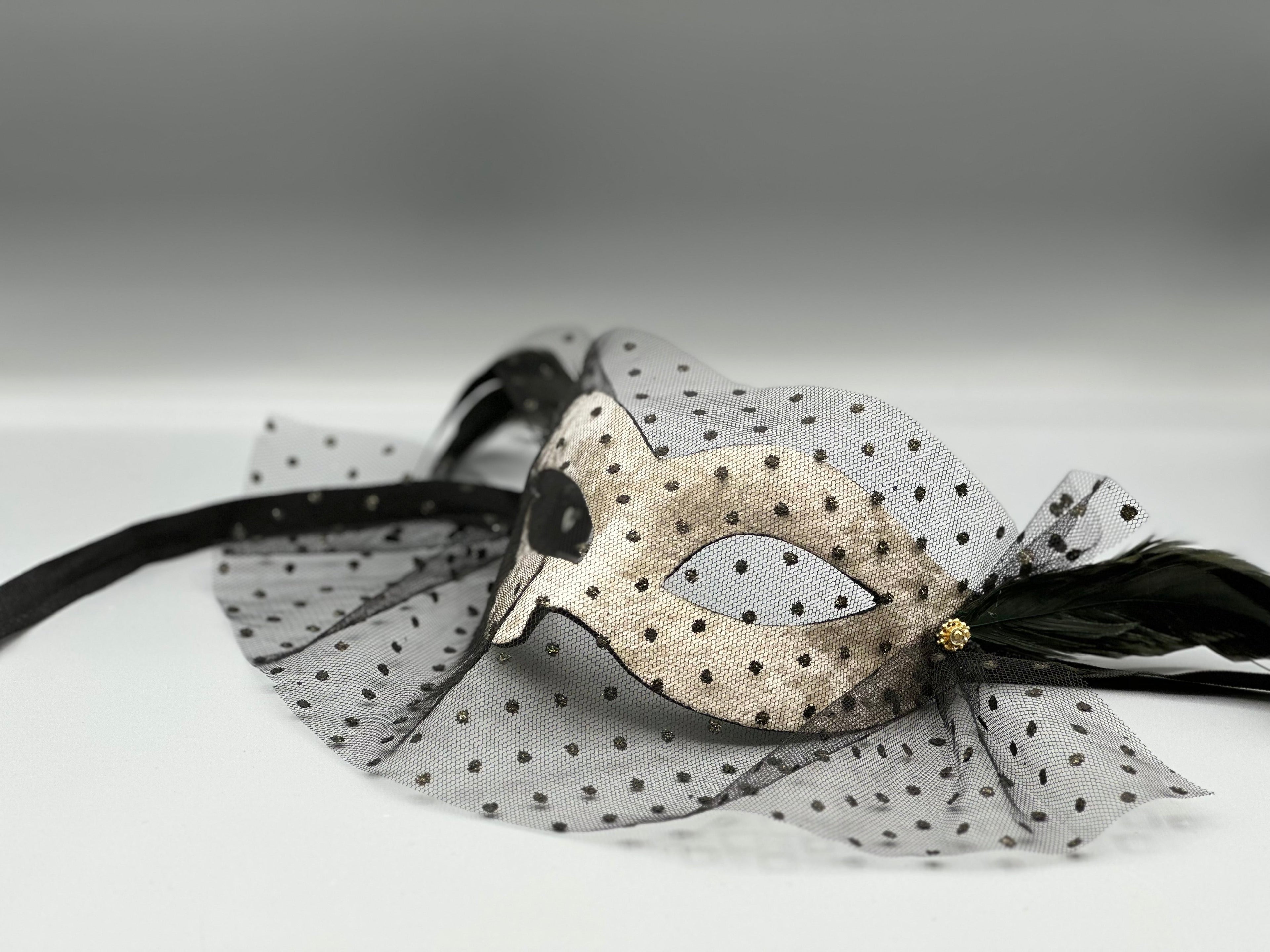 Handmade Venetian Women’s Mask – Silver-Grey Velvet with Black Voile and Feathers