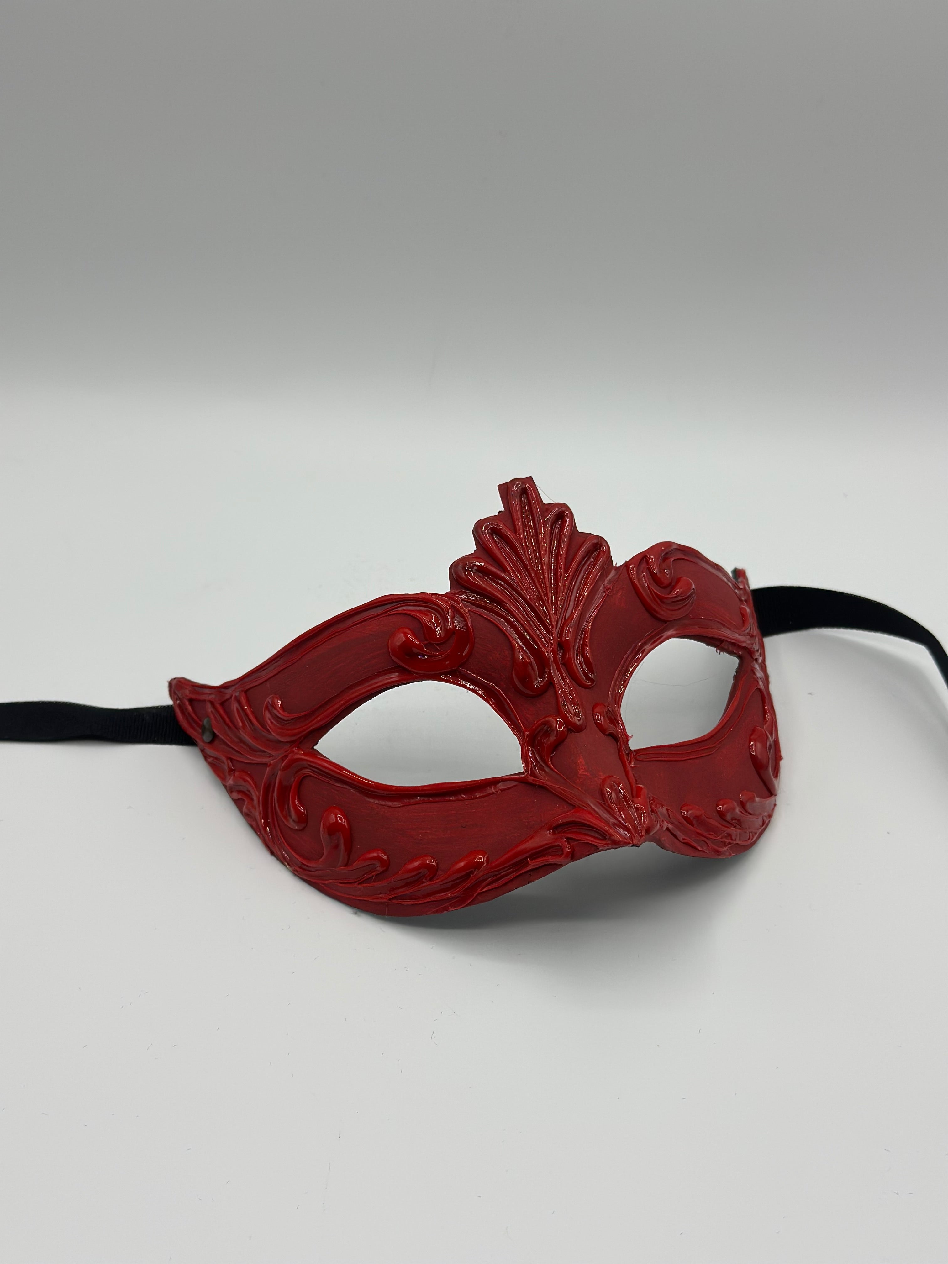 Red glossy Venetian Mask – Masquerade mask in red