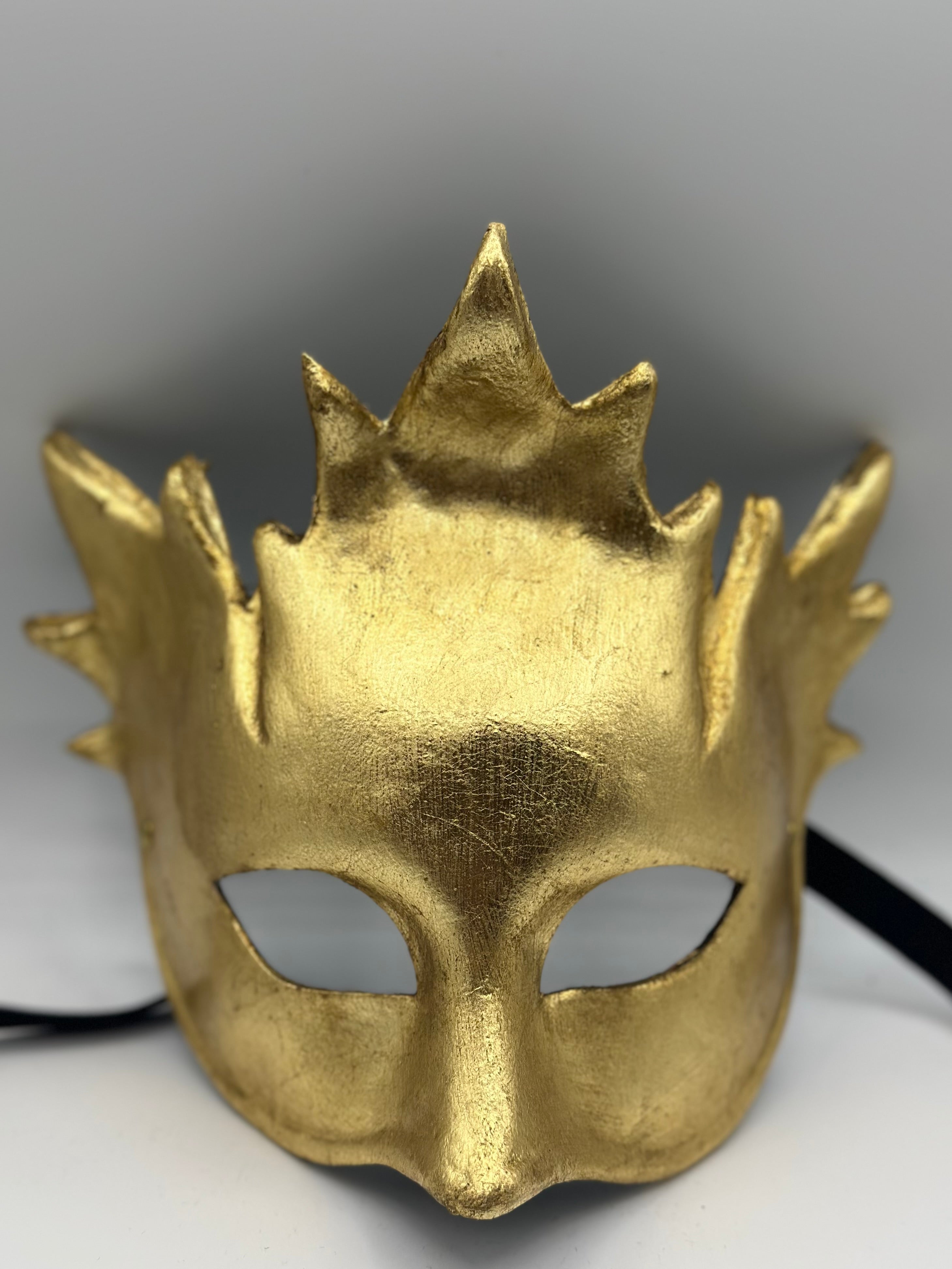 Mask Bacchus in gold