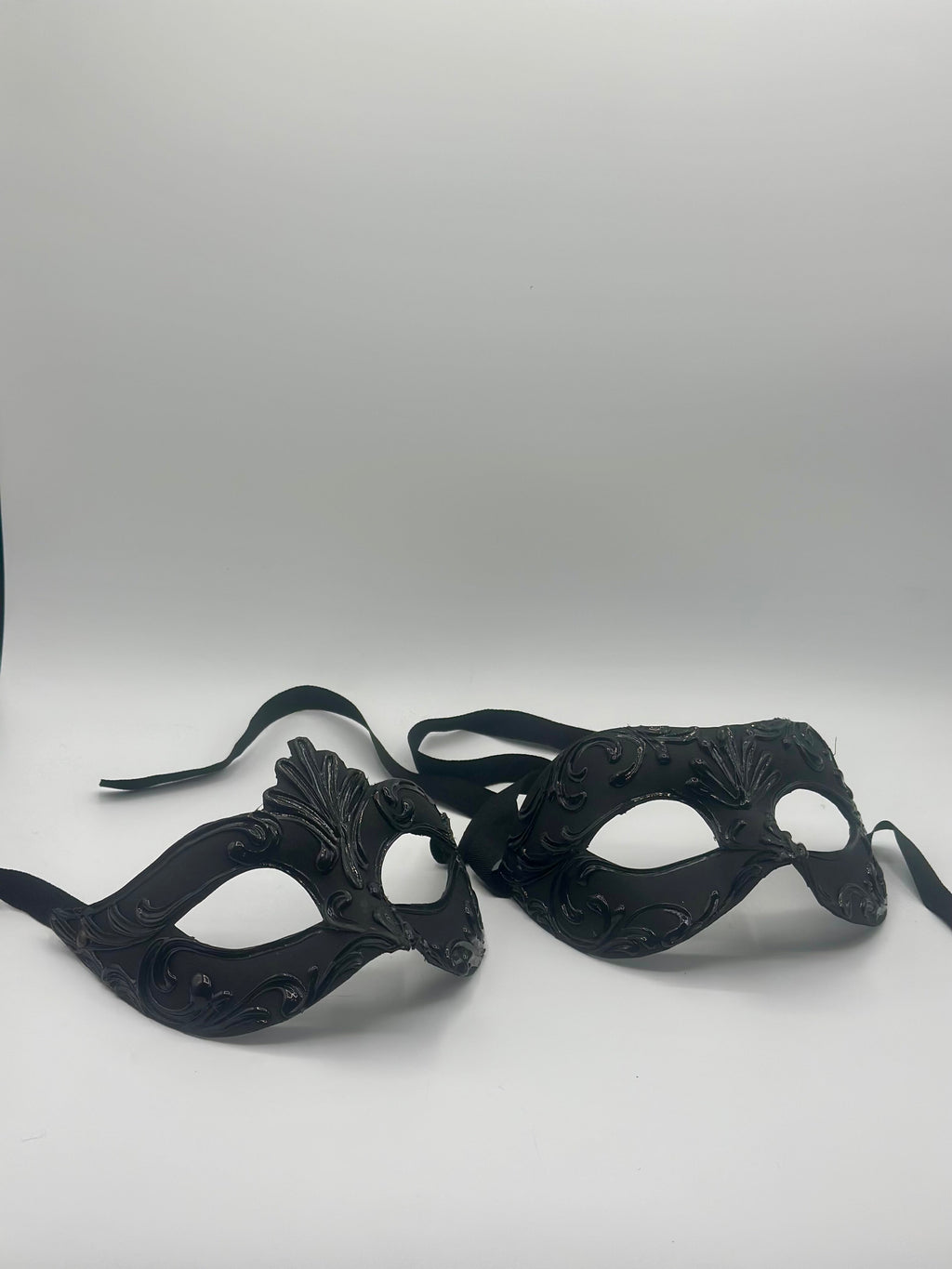 Black Venetian Couple Mask Set – Handcrafted Papier-Mâché Duo Masks for Masquerade & Events