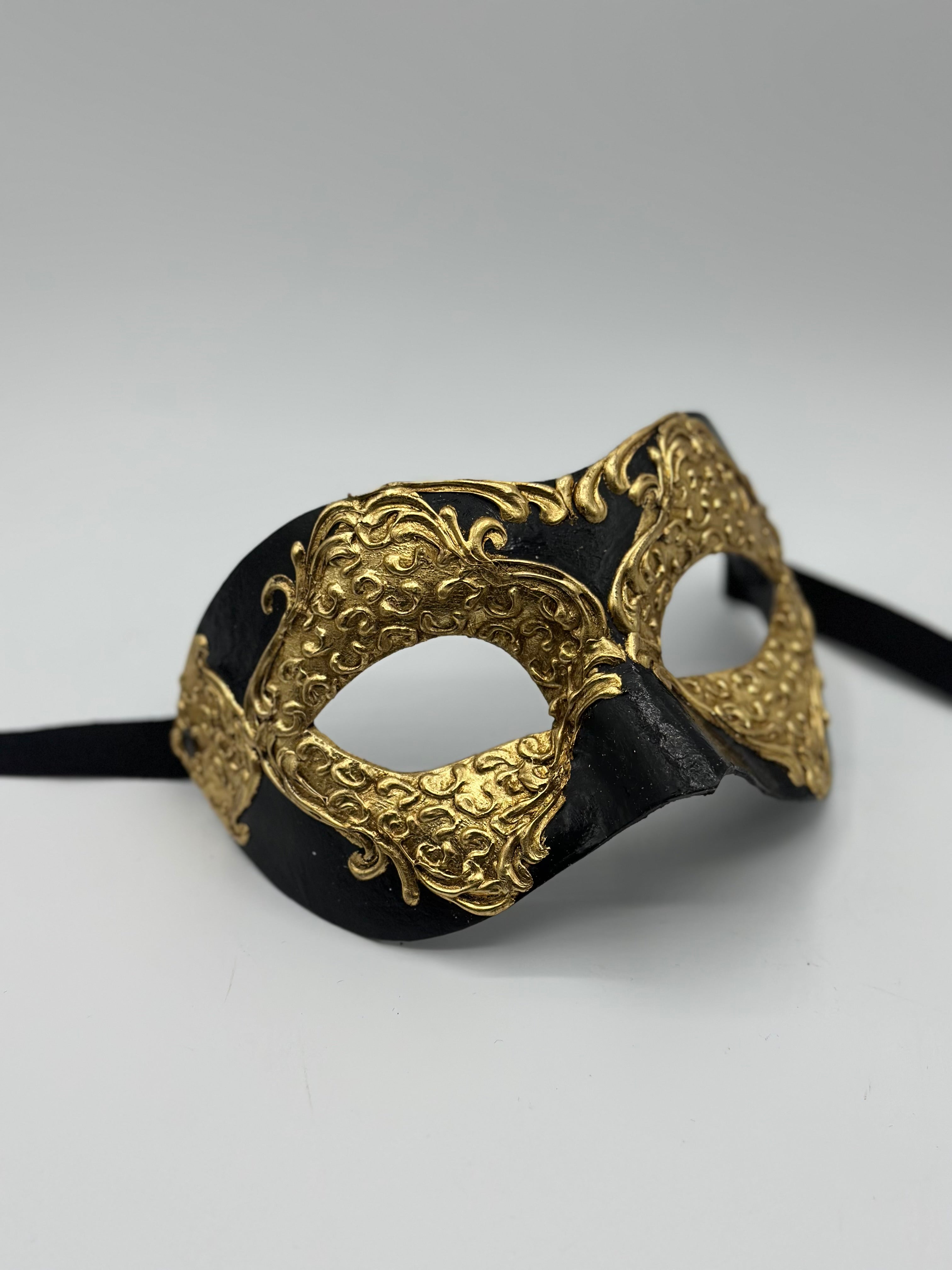 Venetian Couple Mask in Gold and Black