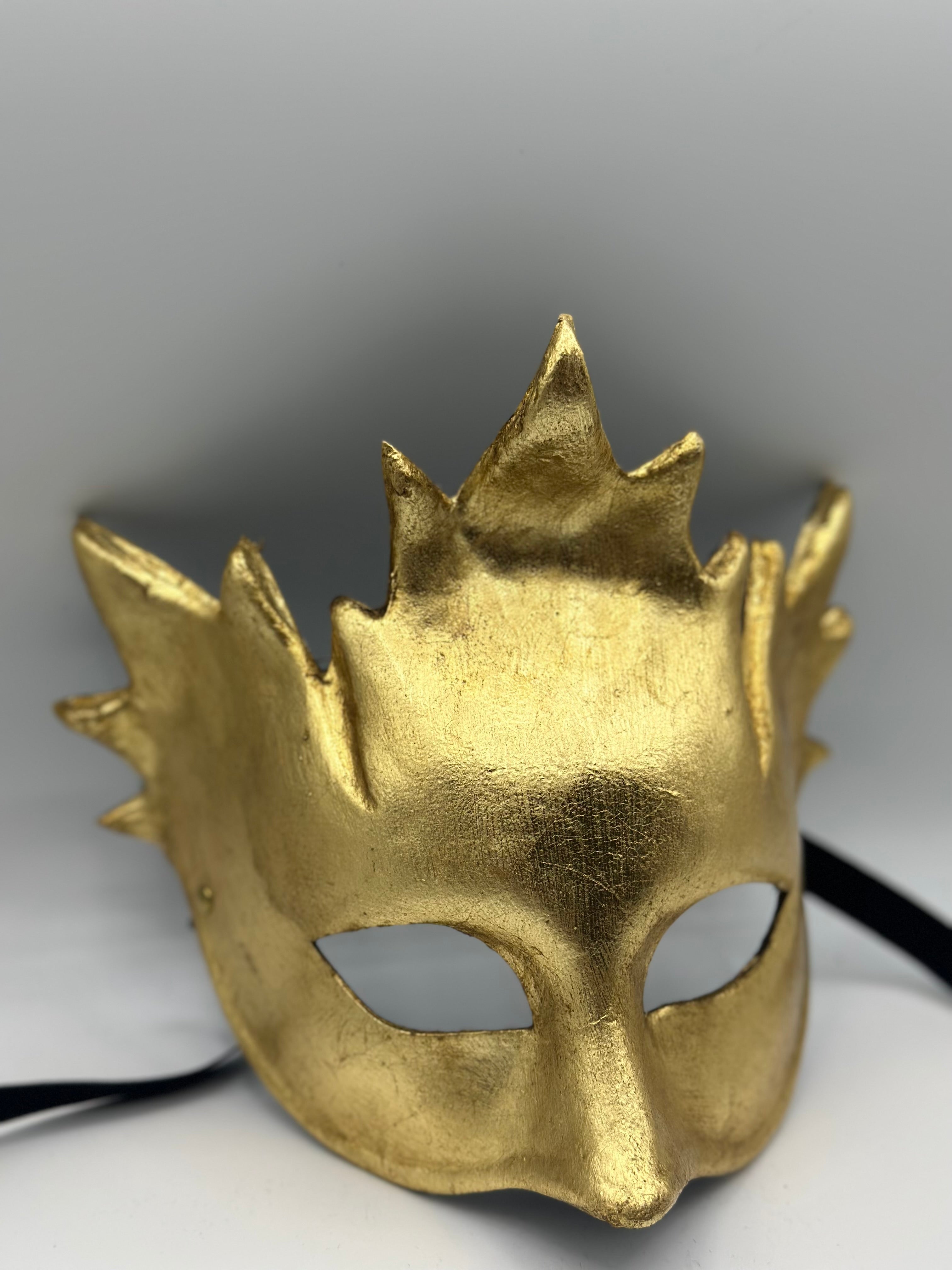 Mask Bacchus in gold